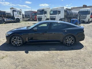 2021 Kia Stinger I Рестайлинг, чёрный, 3165000 рублей, вид 4