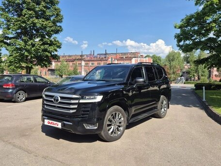2021 Toyota Land Cruiser 300 Series, чёрный, 7500000 рублей, вид 1