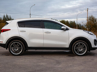 2017 Kia Sportage IV, белый, 1790000 рублей, вид 3