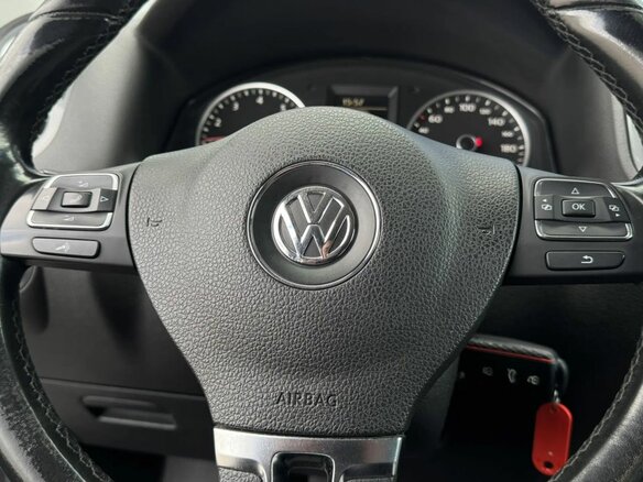 2011 Volkswagen Tiguan I Рестайлинг, белый, 1280000 рублей - вид 1