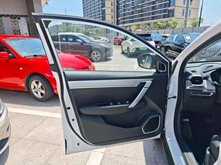 2026 Geely Coolray (Binyue L) I Рестайлинг 2, белый, 2000000 рублей, вид 5