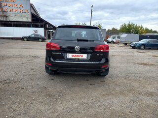 2011 Volkswagen Touareg II, чёрный, 1700000 рублей, вид 3