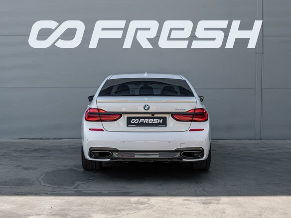 2017 BMW 7 серии 740e VI (G11/G12), белый - вид 3