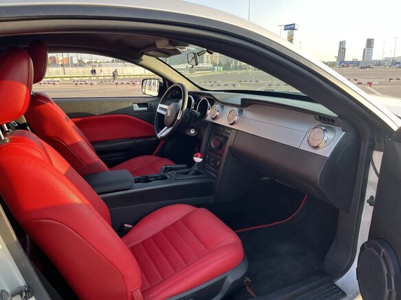 2005 Ford Mustang V, серый, 3100000 рублей - вид 12
