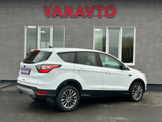 2017 Ford Kuga II Рестайлинг, белый, 1870000 рублей, вид 5