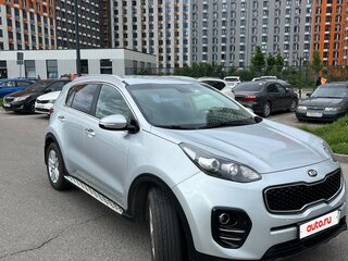 2018 Kia Sportage IV, серебристый, 1750000 рублей, вид 2