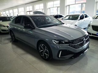 2022 Volkswagen Lavida III Рестайлинг, серебристый, 1886000 рублей, вид 3