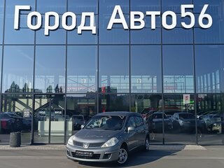 Nissan Tiida I