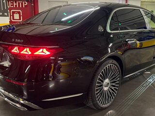 2026 Mercedes-Benz Maybach S-Класс 580 II (Z223) Рестайлинг, чёрный, 36420000 рублей, вид 5