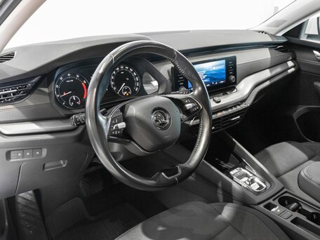 2020 Skoda Octavia IV (A8), белый, 2127500 рублей, вид 5