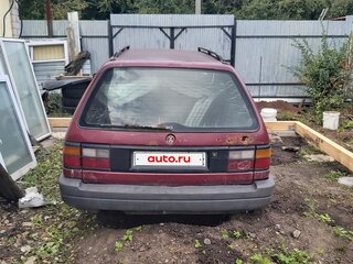 1990 Volkswagen Passat B3, красный, 115000 рублей, вид 4
