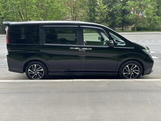 2017 Honda Stepwgn Spada V, чёрный, 1630000 рублей, вид 3