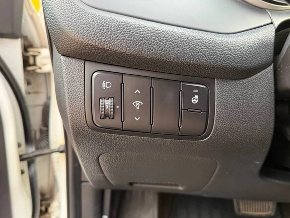 2017 Kia Ceed II Рестайлинг, белый, 1330000 рублей - вид 17