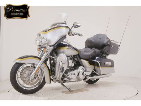 2011 Harley-Davidson Electra Glide, серебристый, 1440000 рублей, вид 2