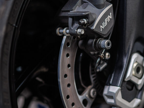 2021 Triumph Trident 660, чёрный - вид 15