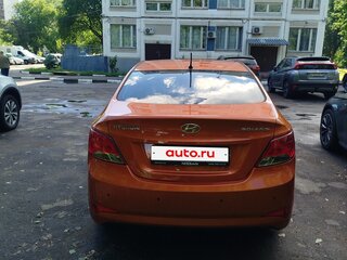 2015 Hyundai Solaris I Рестайлинг, оранжевый, 900000 рублей, вид 4
