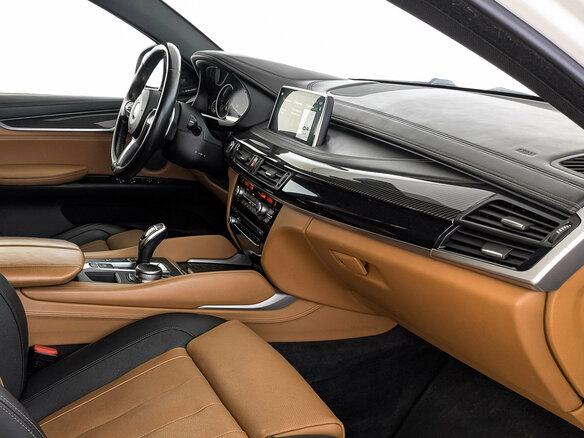 2019 BMW X6 40d II (F16), белый, 4550000 рублей - вид 12