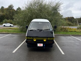 1987 Toyota Town Ace II Рестайлинг, белый, 650000 рублей, вид 1