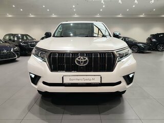 2021 Toyota Land Cruiser Prado 150 Series Рестайлинг 3, белый, 6650000 рублей, вид 2