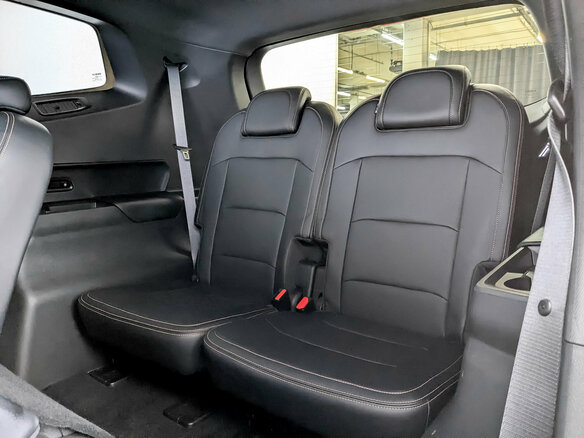 2024 Geely Okavango I Рестайлинг, серый, 2720000 рублей - вид 12