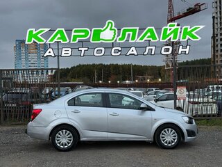 2013 Chevrolet Aveo II, серебристый, 629000 рублей, вид 4