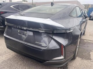 2026 Lexus ES 350h VIII, серебристый, 9900000 рублей, вид 4
