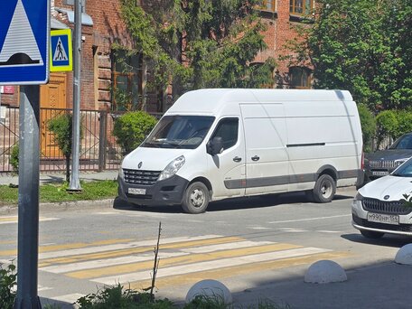 2013 Renault Master, белый, 1140000 рублей, вид 1