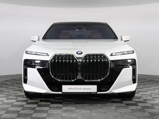 2025 BMW 7 серии 740i xDrive VII (G70), белый, 17150000 рублей, вид 2