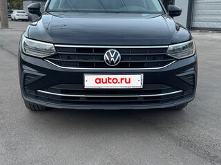 2021 Volkswagen Tiguan II Рестайлинг, чёрный, 2500000 рублей, вид 3