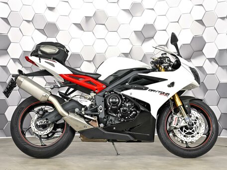 2014 Triumph Daytona 675, белый, 677000 рублей, вид 3