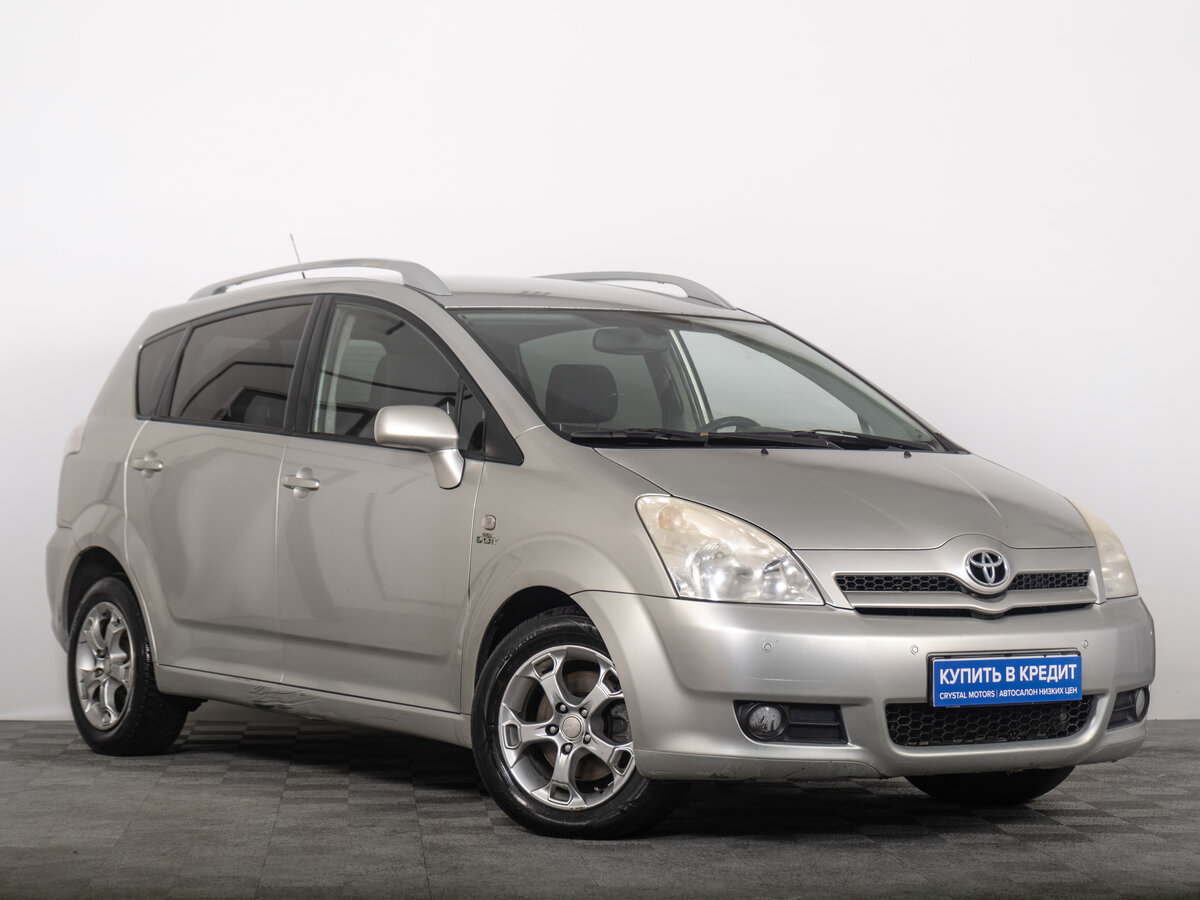 Открыть фотографии: Toyota Corolla Verso I Рестайлинг