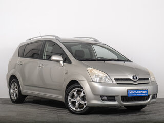 Toyota Corolla Verso I Рестайлинг