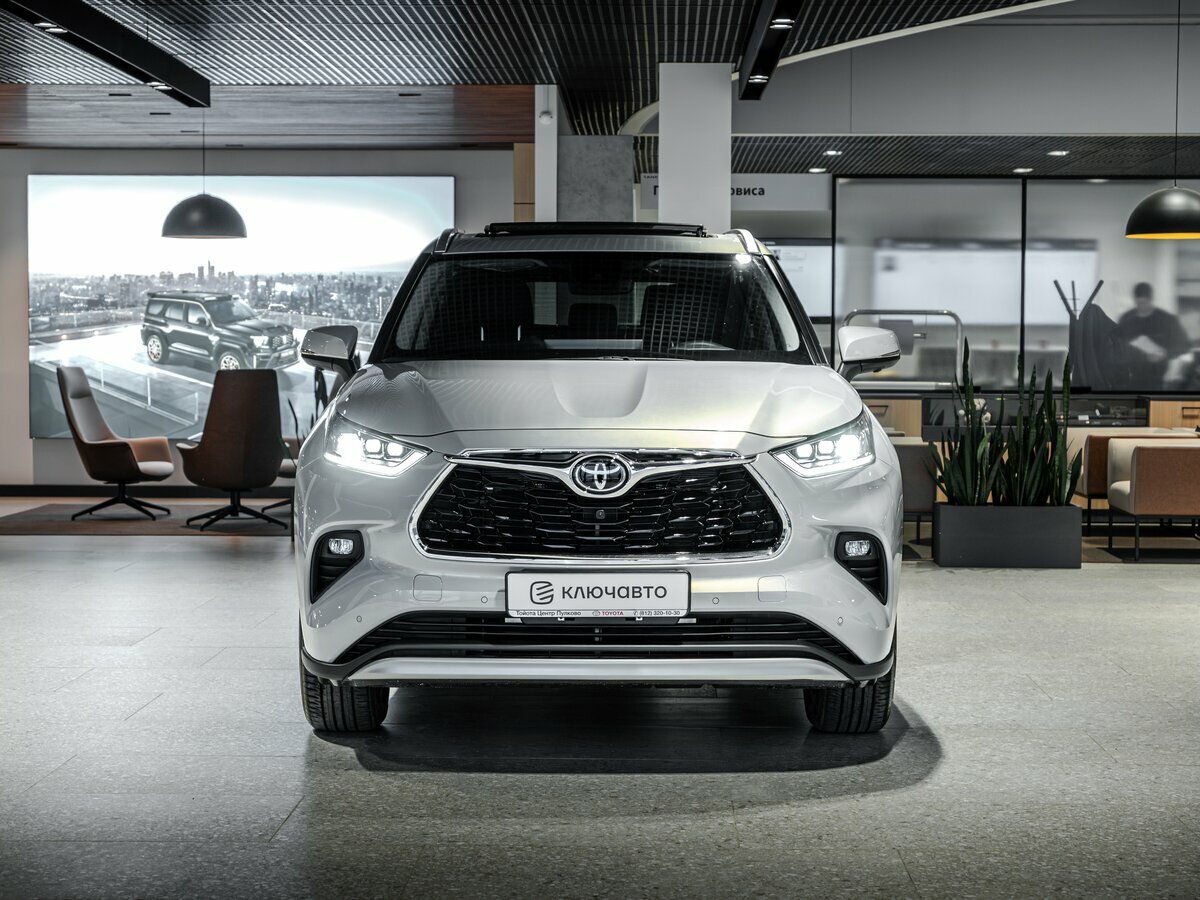 Открыть фотографии: Toyota Highlander IV (XU70)