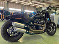 2024 Harley-Davidson Fat Bob, серый, 1985000 рублей - вид 3