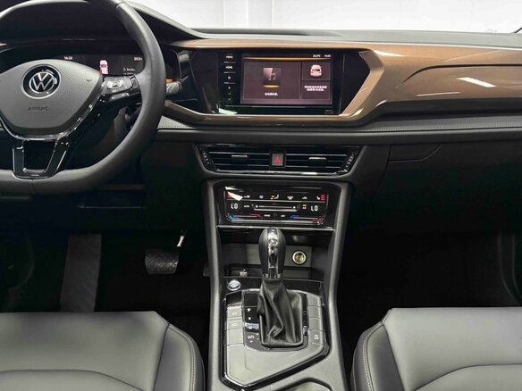 2023 Volkswagen Tharu I, серый, 1890000 рублей - вид 10