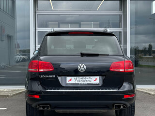 2012 Volkswagen Touareg II, чёрный, 1400000 рублей, вид 4