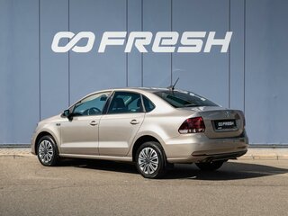 2018 Volkswagen Polo V Рестайлинг, бежевый, 1175000 рублей, вид 2