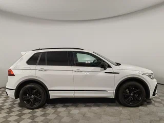 2021 Volkswagen Tiguan II Рестайлинг, белый, 3400000 рублей, вид 4