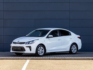 2018 Kia Rio IV, белый, 1095000 рублей, вид 1