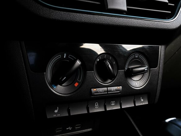 2021 Volkswagen Polo VI, белый - вид 14