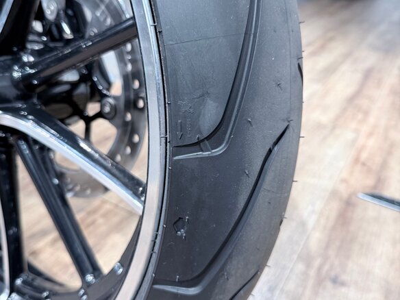 2016 Harley-Davidson Breakout, белый, 1799000 рублей - вид 25