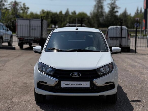 2026 Lada (ВАЗ) Granta I Рестайлинг, белый, 1017000 рублей - вид 1