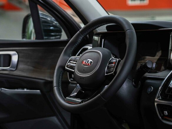 2021 Kia Sorento IV, чёрный, 3150000 рублей - вид 9