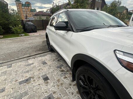 2019 Ford Explorer VI, белый, 3400000 рублей, вид 2