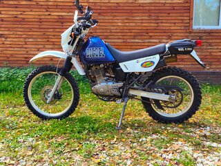 Suzuki Djebel 200