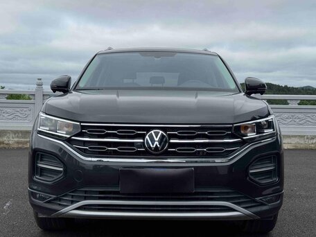2022 Volkswagen Tayron I, чёрный, 2080000 рублей, вид 2