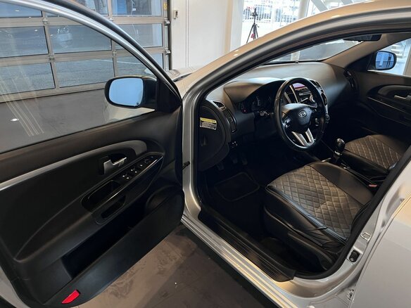 2010 Kia Ceed I Рестайлинг, серебристый, 685000 рублей - вид 20
