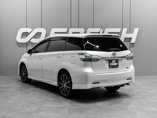 2012 Toyota Wish II Рестайлинг, белый, 1540000 рублей, вид 2