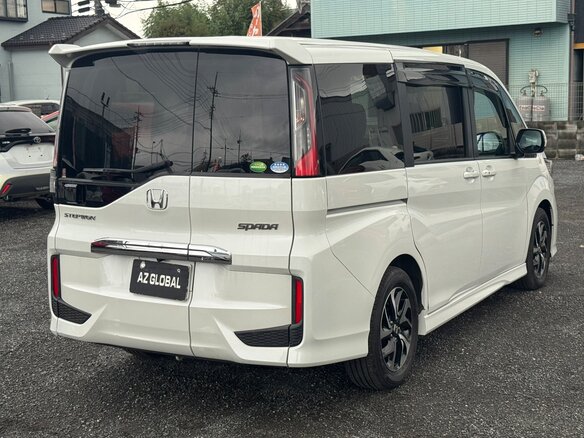 2017 Honda Stepwgn Spada V Рестайлинг, белый, 1700600 рублей - вид 7