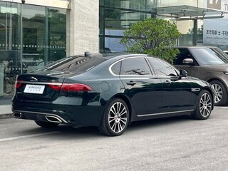 2024 Jaguar XF L II Рестайлинг, зелёный, 5238700 рублей, вид 2